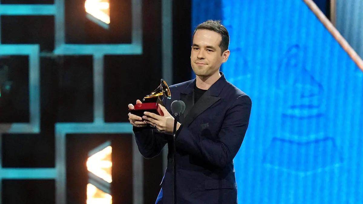 Mexicanos triunfan en los Latin Grammy: Premian a Natalia Lafourcade y Edgar Barrera