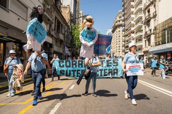 Tras pedido de judiciales, ahora docentes correntinos también reclaman por aumento de salarios en Corrientes