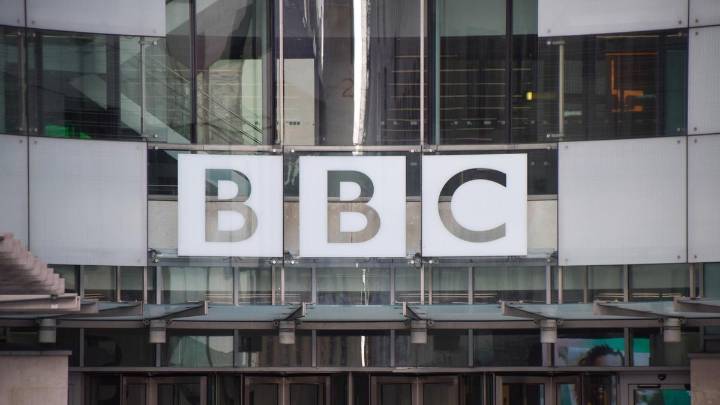 Dimite el director general de la BBC tras la polémica por editar un discurso de Trump