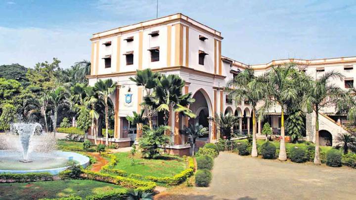 New Principal Assumes Charge At Nizam College