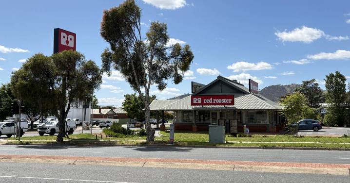 Fast food staple starts selling off franchises on the border