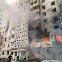 Russian strikes kill 25 as Zelensky makes peace bid in Turkey