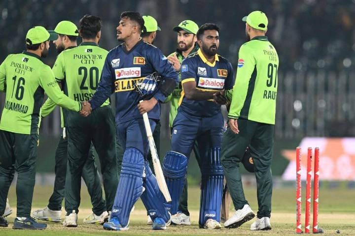 8 Sri Lanka cricketers to leave Pakistan following Islamabad blast, second ODI to be called off