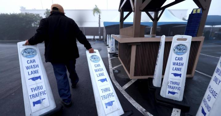 Letters to the Editor: Businesses shouldn’t be able to take advantage of immigrants with low wages