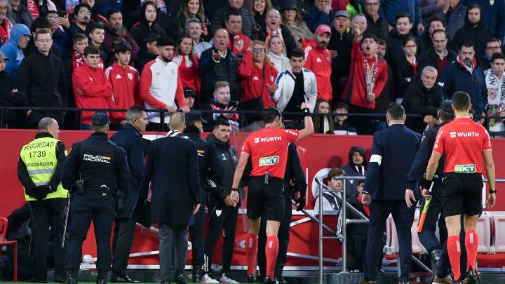 El Sevilla - Betis, suspendido