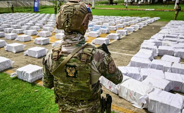 Panamá decomisa 13.5 toneladas de cocaína en el Pacífico con destino a EU