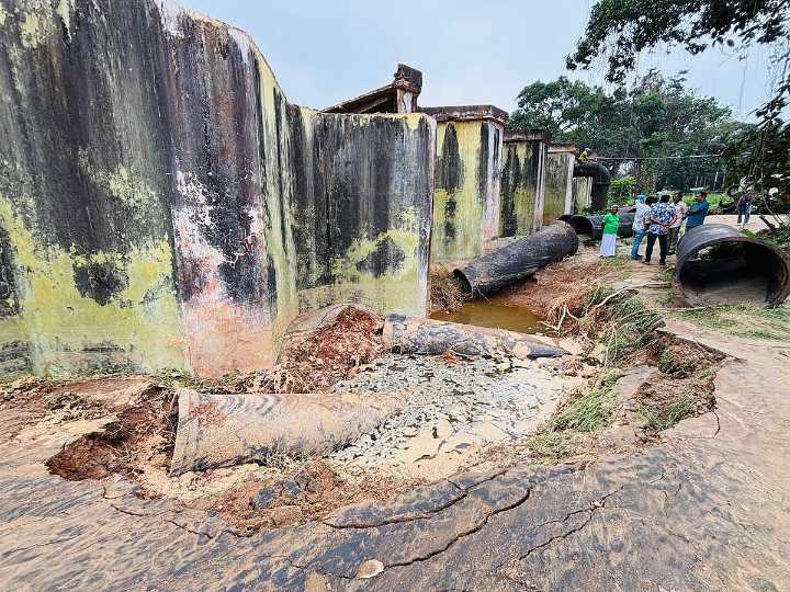 Water tank collapses at Thammanam in Kochi; no casualties reported