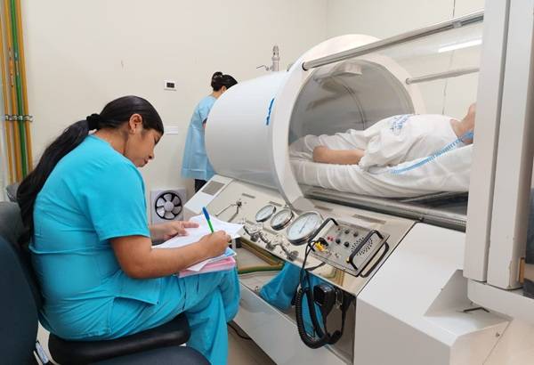 CÁMARA HIPERBÁRICA EN ILO TRANSFORMA VIDAS Y MARCA UN HITO EN LA SALUD PÚBLICA DELA REGIÓN