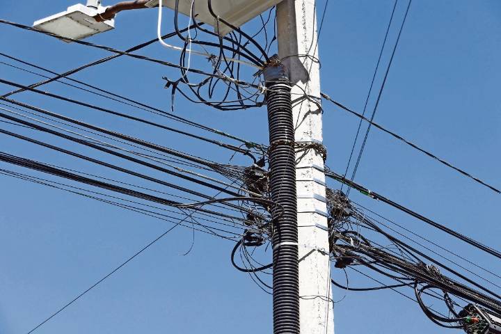 Retiran 229 mil metros de cable por desuso