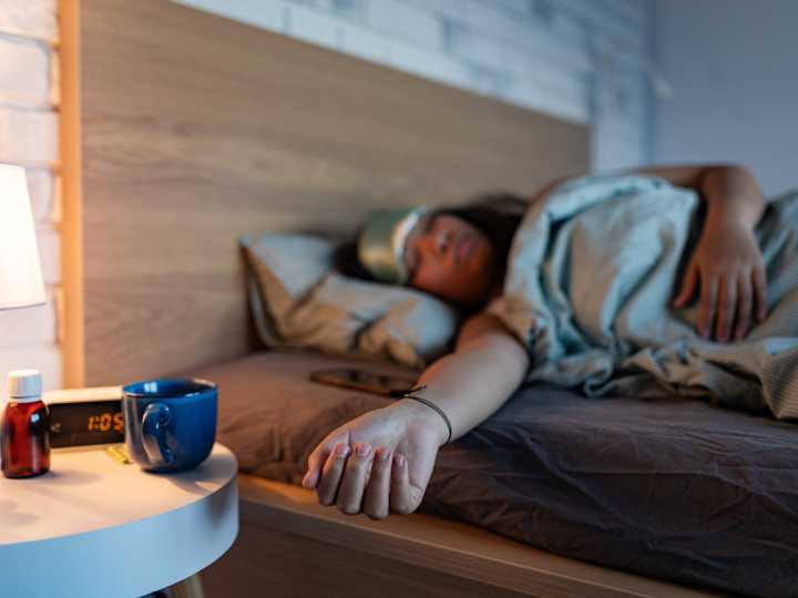 Alarma por el uso prolongado de la melatonina para el insomnio: un estudio de 130 mil casos advierte sobre efectos negativos en el corazón