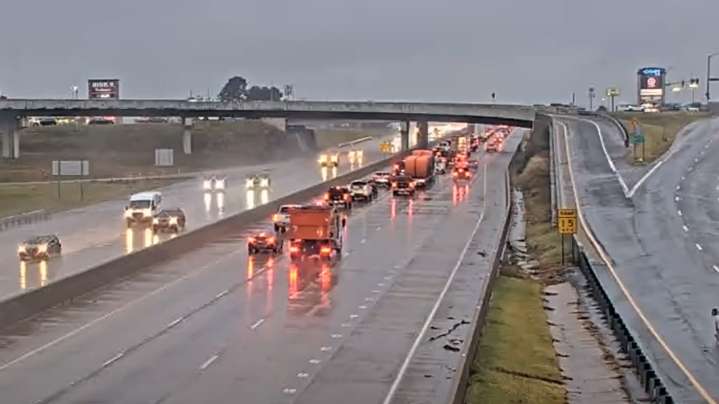 Accident causes traffic back up on I-57 just outside of North Little Rock