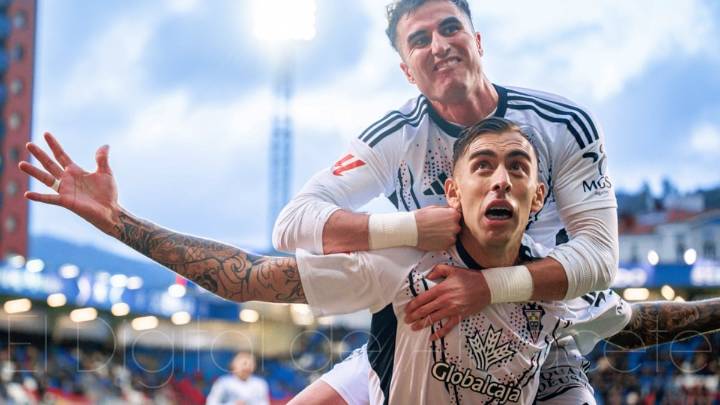 Jefté, bigoleador del Albacete y sin pelos en la lengua sobre el árbitro: “Era todo muy extraño”