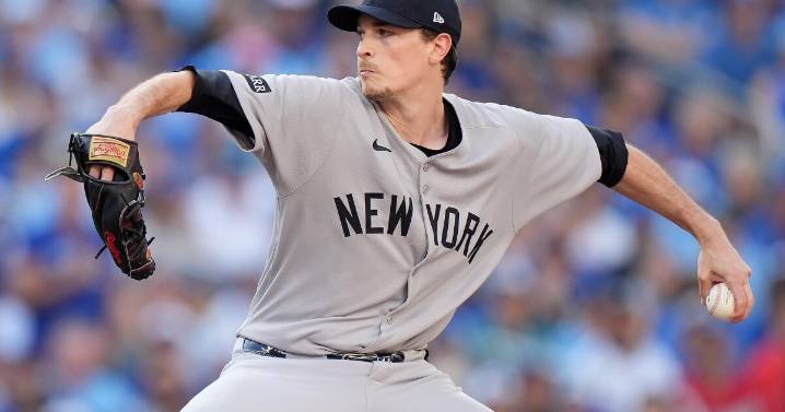 Dueño de Yankees, Hal Steinbrenner, evita apoyar un tope salarial pero considera salario mínimo