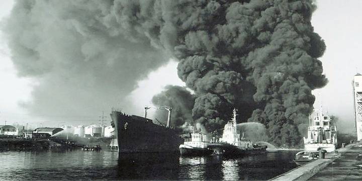El fuego de Ezeiza trajo un recuerdo espeluznante: la explosión de un buque petrolero en Dock Sud y el miedo a que “desaparezca” Buenos Aires