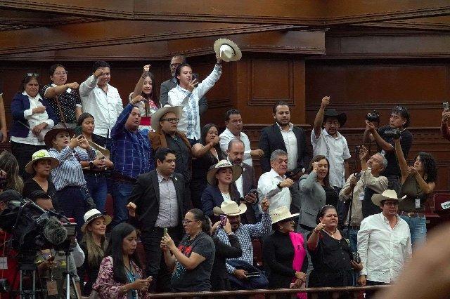 Grecia Quiroz asume la presidencia municipal de Uruapan tras el asesinato de su esposo, Carlos Manzo