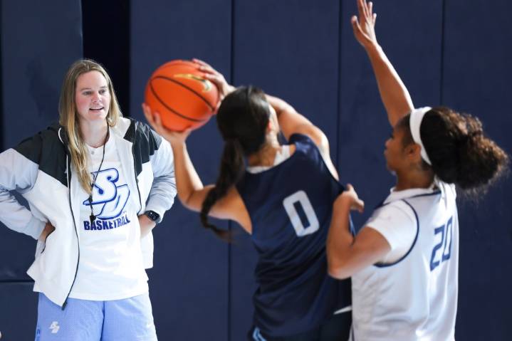 College recap: USD wins Monday matinee, while Aztecs fall in the Bahamas