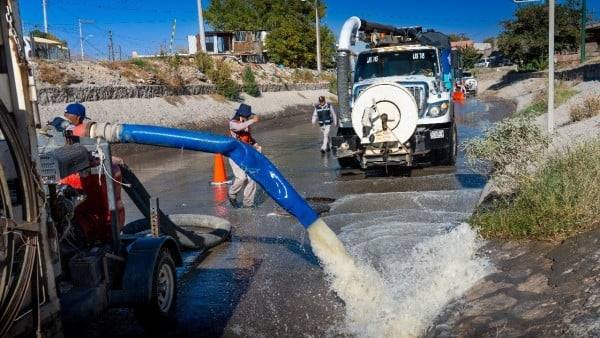 Atiende JMAS taponamiento en el Viaducto Díaz Ordaz