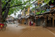 Ascienden a 41 muertos por lluvias torrenciales en Vietnam
