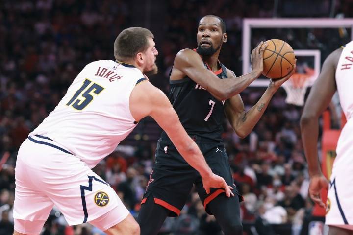 Deadspin | Nikola Jokic puts up 34 as Nuggets slip past Rockets