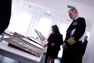 Feijóo, con Sánchez de viaje, el único líder político que acompañará al Rey en el acto del Congreso que conmemora el arranque de la Transición