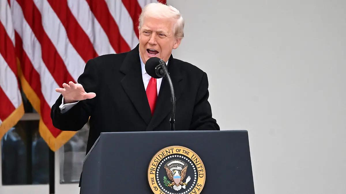 Legisladores demócratas acusan a Trump de usar al FBI para intimidarlos