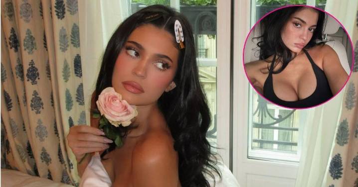 Naked Kylie Jenner Poses With Nothing But A Duvet In Sexy New Photos