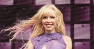 Carly Rae Jepsen Is Pregnant With Her First Child