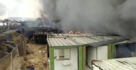 Incendio en complejo petroquímico dejó una mujer muerta y cientos de intoxicados
