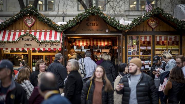 Chicago Christkindlmarket addresses new capacity, crowd measures