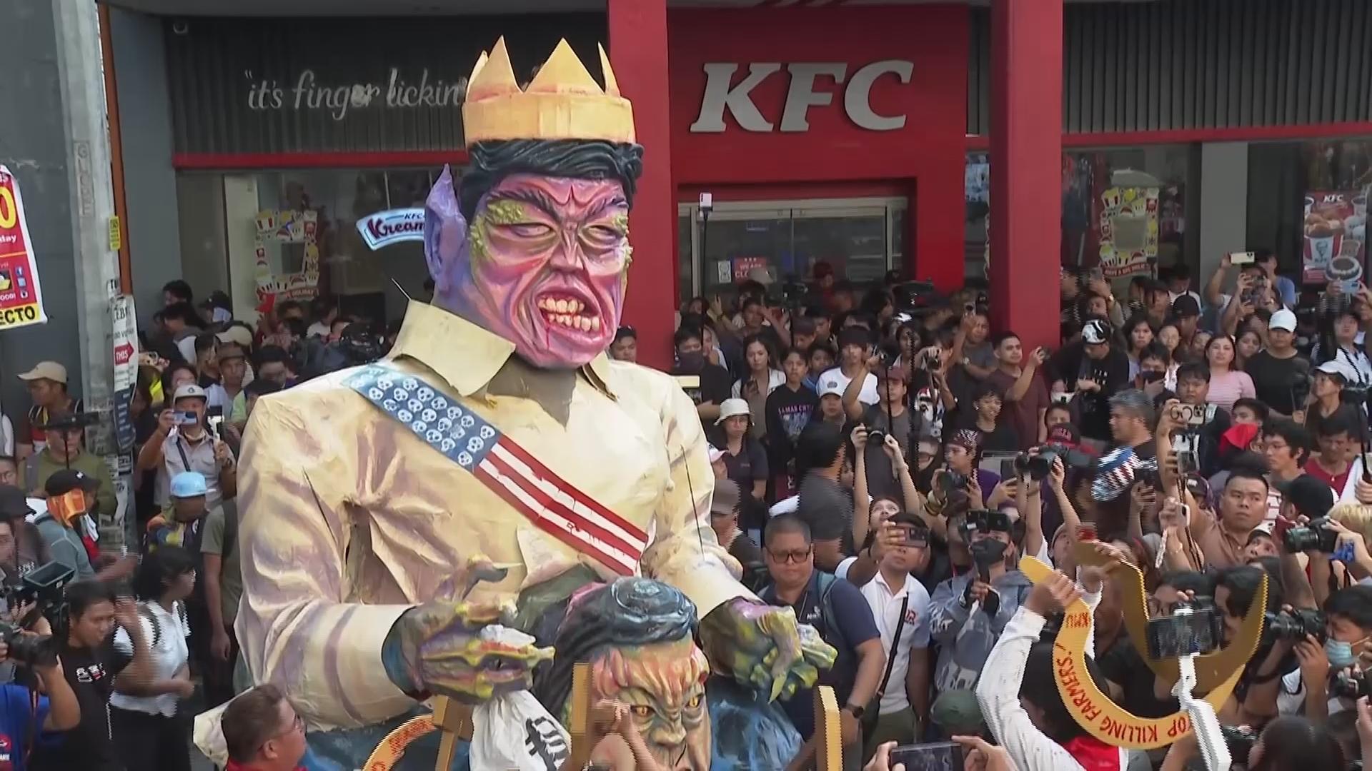 Thousands in Philippines protest corruption and demand return of stolen funds from flood projects