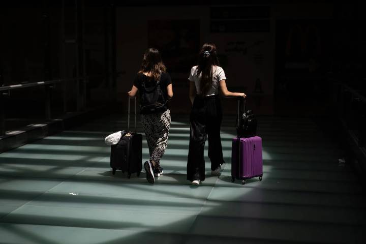 40% of younger American women want to permanently leave the country