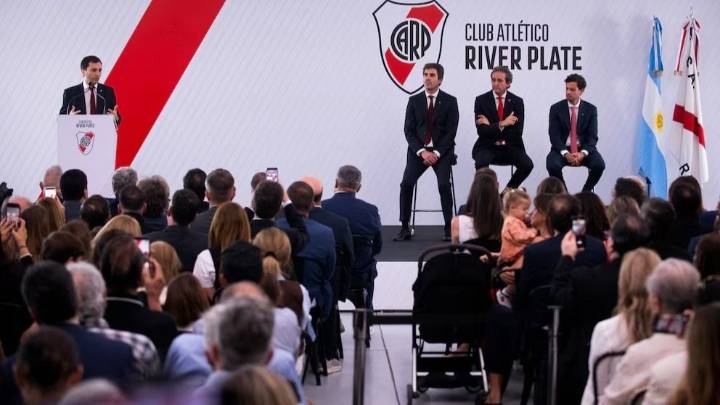 Stéfano Di Carlo asumió como presidente de River Plate
