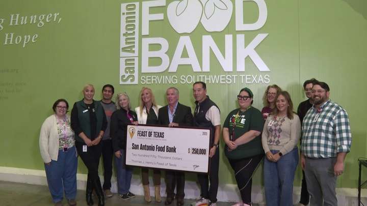 How businesses, groups are giving back to San Antonio community ahead of Thanksgiving