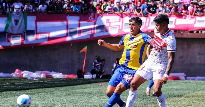 La emoción del incombustible Osvaldo González tras el ascenso de Universidad de Concepción: “Ojalá jugar un año más”