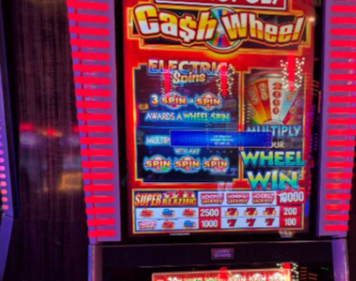 Mass. casino winner: Jackpot prize won off of slot machine bet