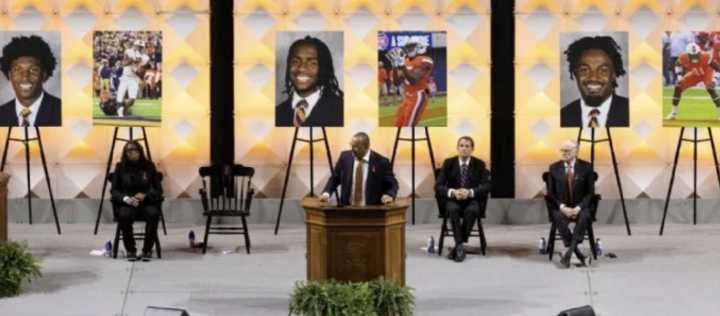 Joven que asesinó a tres estudiantes de la Universidad de Virginia recibió cinco cadenas perpetuas