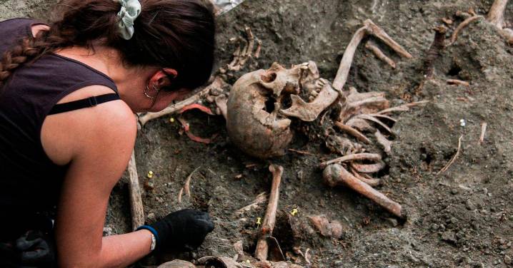 Los expertos de la UGR retoman las exhumaciones de víctimas del franquismo en el barranco de Víznar