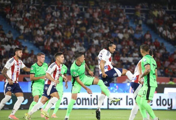 MINUTOAMINUTO: Junior 0