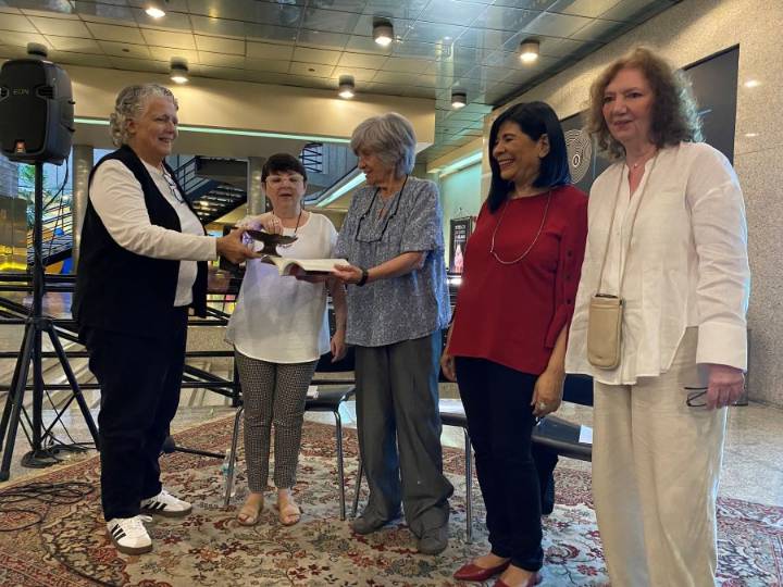 Ana Teresa Torres presenta Desterrados en El Buscón