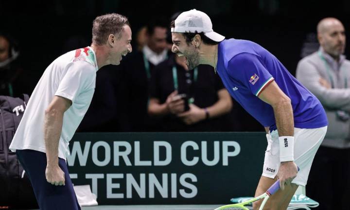 Italia destroza a Austria en su viaje a semis