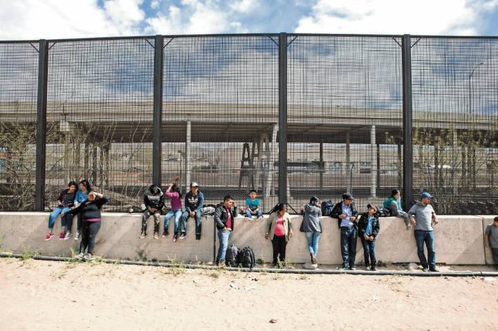 Corte Suprema de EU revisará política que permite restringir solicitudes de asilo en la frontera con México