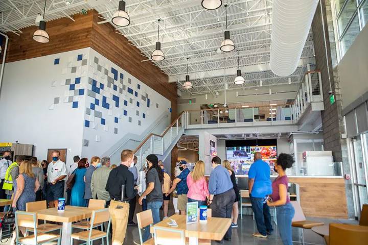 Kroger Closure Leaves 1,400 Workers Facing Unemployment During Holiday Season