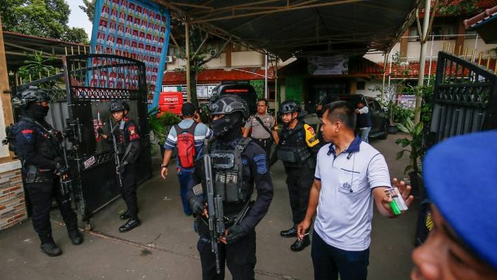 54 Injured In Explosion At Indonesian School Mosque During Friday Prayers