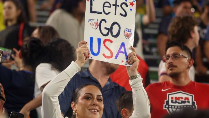 Las selecciones de fútbol masculino y femenino de EEUU se alistan para amistosos