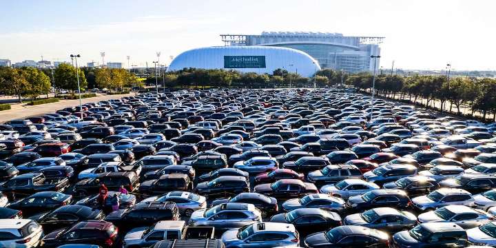 America’s longest shutdown breaks records and starves Americans