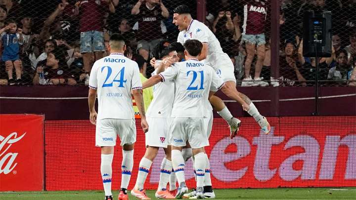 Tigre bajó a Lanús en La Fortaleza y se metió en cuartos del Clausura