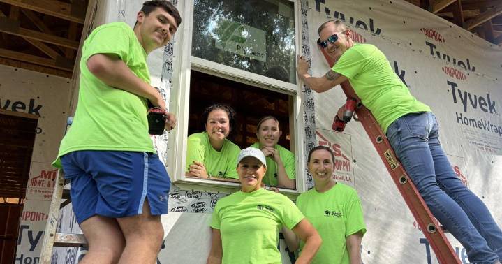East St.Tammany Habitat builders go extra mile in Alton