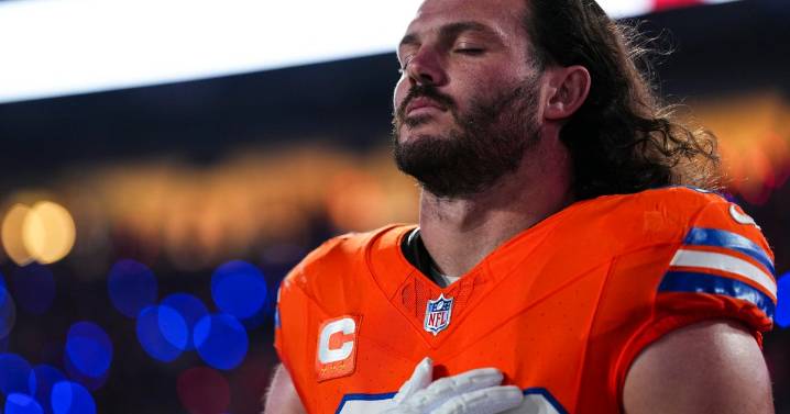 Denver Broncos linebacker Alex Singleton undergoes successful surgery for cancer