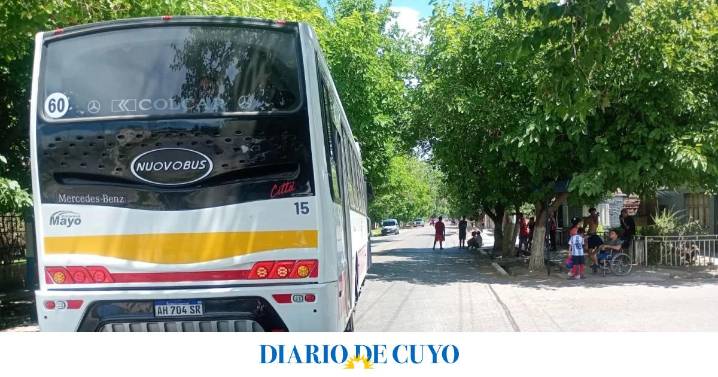 Trágico accidente en Rawson: un ciclista de 75 años fue embestido por un colectivo y falleció