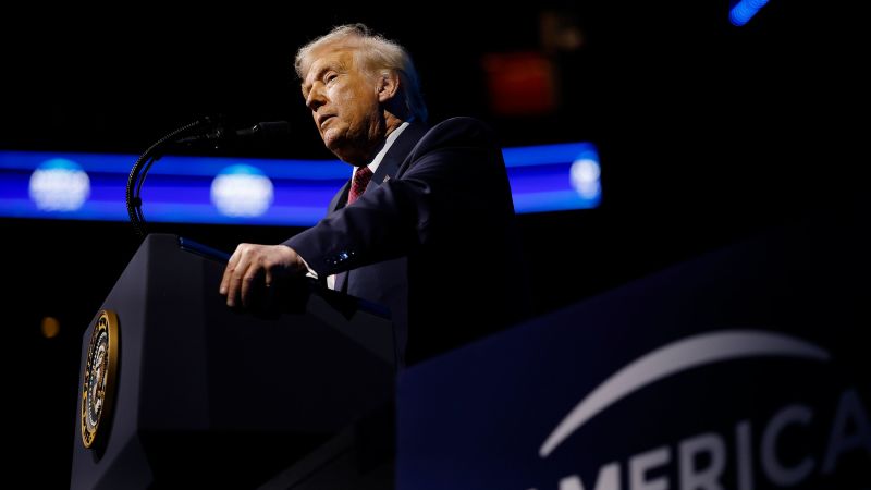 Trump wants GOP to focus more on his economic achievements. But he’s often changing the subject.